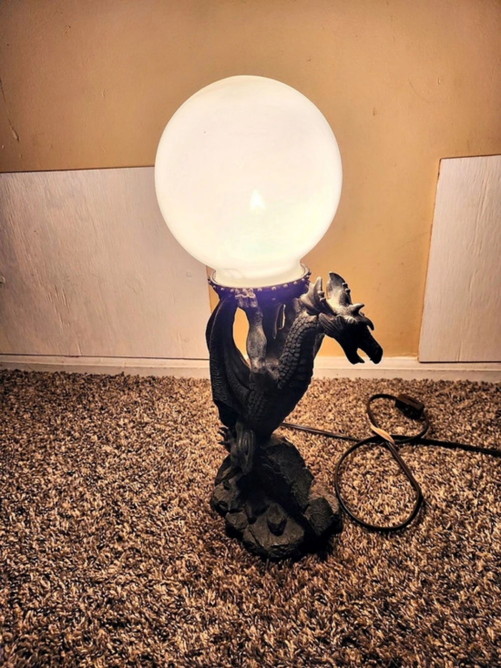 Vintage Dragon lamp Black & White Table Lamp